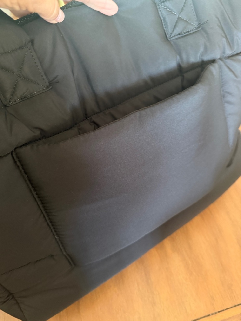 WILO Black Quilted Travel Tote - Picture 4 of 7